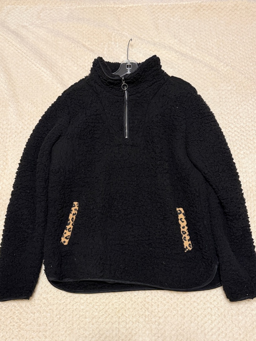 Thread & Supply pull over - Picture 8 of 8